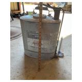 4.5 GALLON STAINLESS STEEL SPRAYER