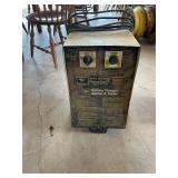 BATTERY CHARGER