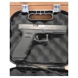 Glock model 22 SN/BADX829 .40 CAL