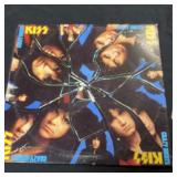 Kiss rock ï¿½nï¿½ roll album