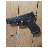 Glock model#17 Gen 5 sn/BMWZ559 9MM