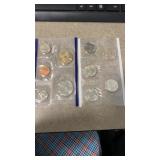 US mint at 2001 uncirculated coin set