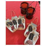 5 harvest plaques. 2 candle lanterns