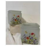 2 flowered cubes5ï¿½ tall 4x4 sq