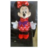 Valentine Minnie mouse 21 inches tall