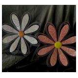 2 metal hanging flowers