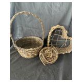 Basket woven heart, bird nest