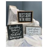 Bathroom wall plaques