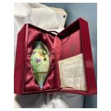 Ne'Qwe Art ornament PRAISE capital MORNINGOur