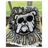 Bulldog pride, throw blanket
