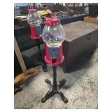 Gumball machine, no lock or key