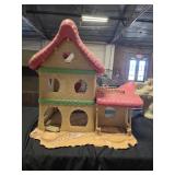 Vintage 1983 strawberry shortcake dollhouse