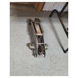 Floor jack