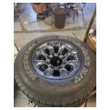 4 Yokohama tires with rims LT245/75/R16