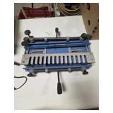Central machinery 12" dovetail joint fixture