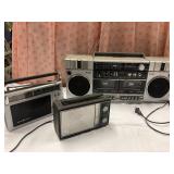 Vintage radio lot