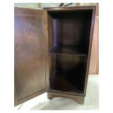 Record cabinet