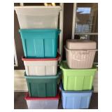 8 empty totes