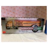 Kenworth 18 wheeler bank