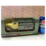 John Deere 1930 diomond t tanker bank
