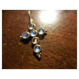 18K small cross with moonstones