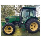 2010 John Deere 5083 E