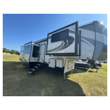 2022 Forest River Cherokee Sandpiper SAF3990FL - Fifth Wheel