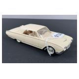 AMT 1962 Ford Thunderbird Model Dealers Car