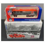 ‘63 Corvette Telephone & Browns Limited Edition Browns Travel Bus ( 1:64 Scale