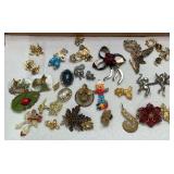 Assortment of Broaches & Pins