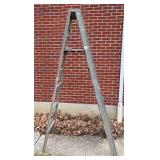 8 foot Aluminum Step Ladder