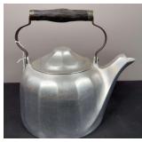 WagnerWare Colonial Tea Kettle 4 QTS