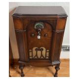 Detrola Console Radio