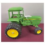 Ertl John Deere Tractor