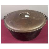 Texsport 20 Qt Cast Iron Pot w Lid