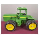 Ertl John Deere Tractor