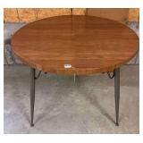 Dinette Table w Extra Leaf