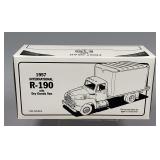 International R-190 Truck