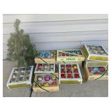 Christmas Ornaments, Decor & Mini Tree