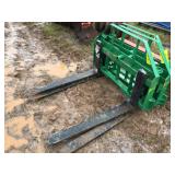 FORK/HAY SPEAR COMBO FOR JOHN DEERE LOADER
