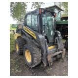 New Holland L220 Skid Loader   5400 Hours
