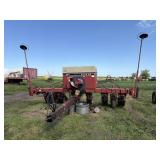 IH 800 6 Row Planter