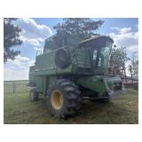 John Deere 6620 Combine