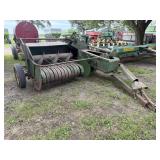 John Deere T14  Square Baler