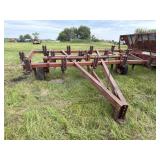 Pull-type chisel plow