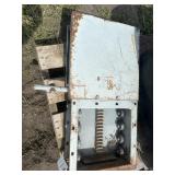 Sump grate for grain bin