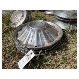 Ford hubcaps (4)