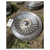 Ford hubcaps (4)