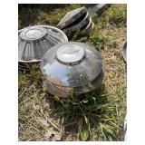 ï¿½49 Chevy hubcaps (4)