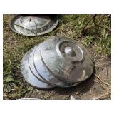 Ford hubcaps (4)